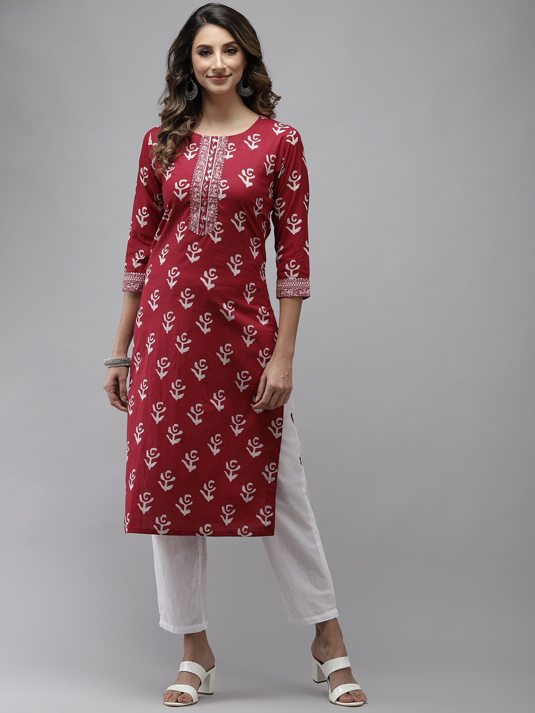 

Ishin Women Red Ethnic Motifs Printed Gotta Patti Kurta