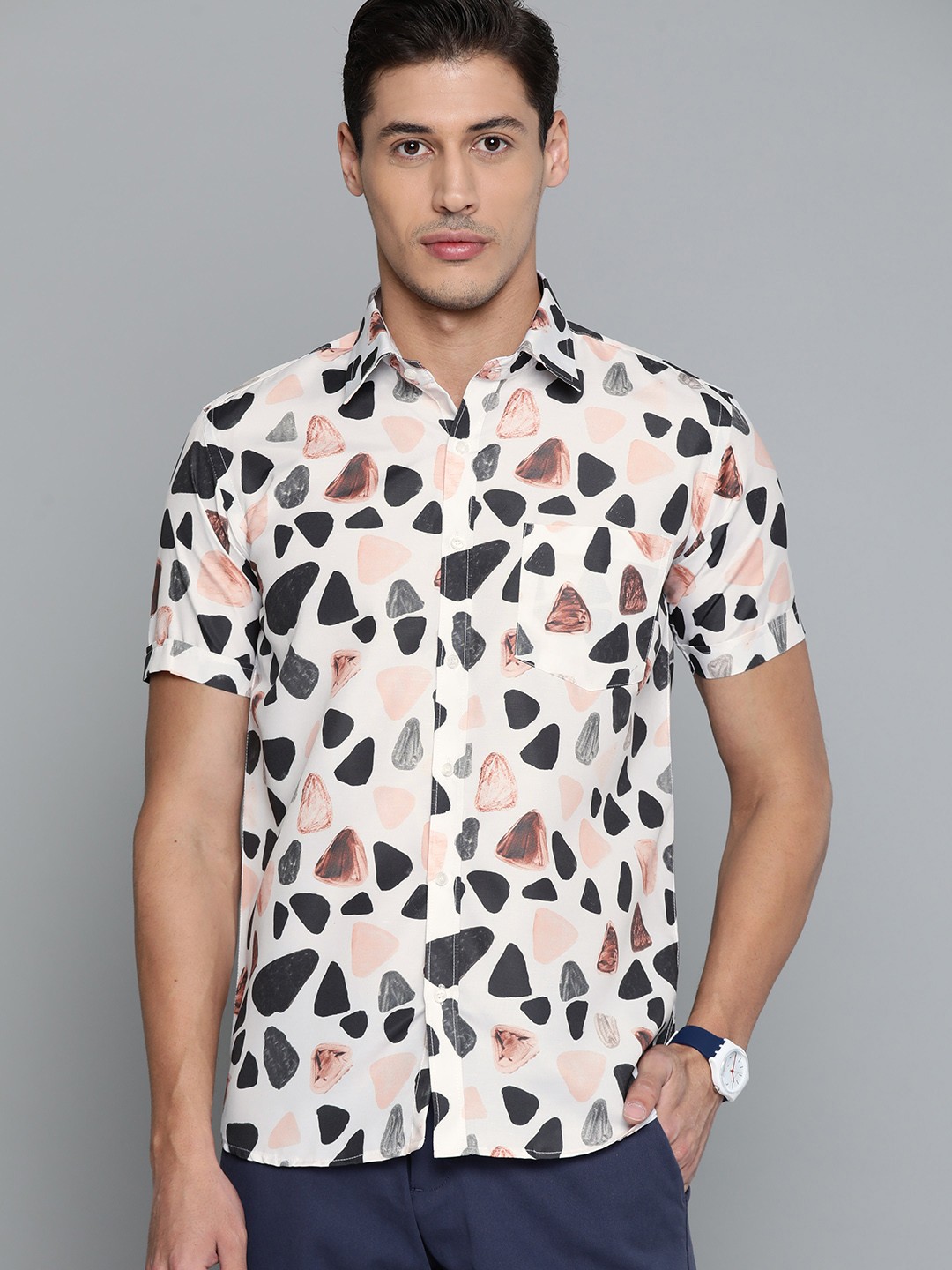 

DENNISON Men White & Black Smart Slim Fit Geometric Printed Casual Shirt