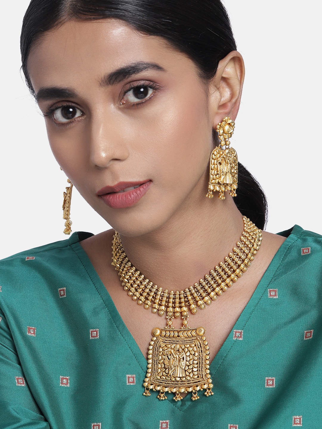

I Jewels Gold Plated Choker Embellished Jewellery Set