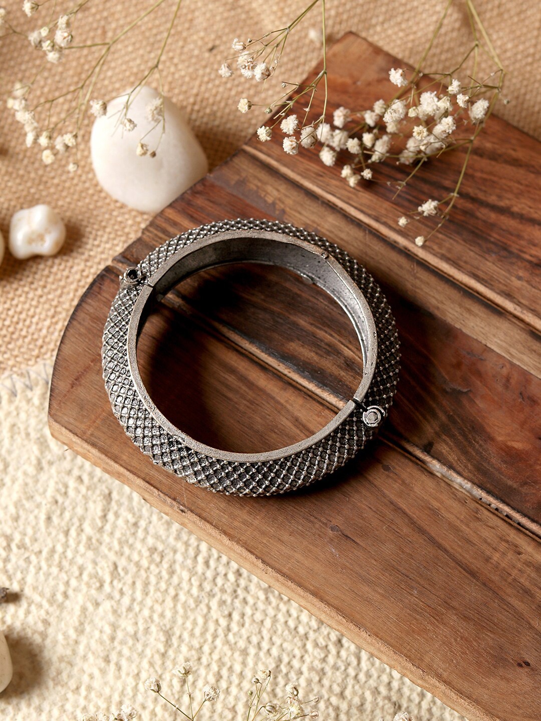 

TEEJH Oxidised Silver-Toned Bangle