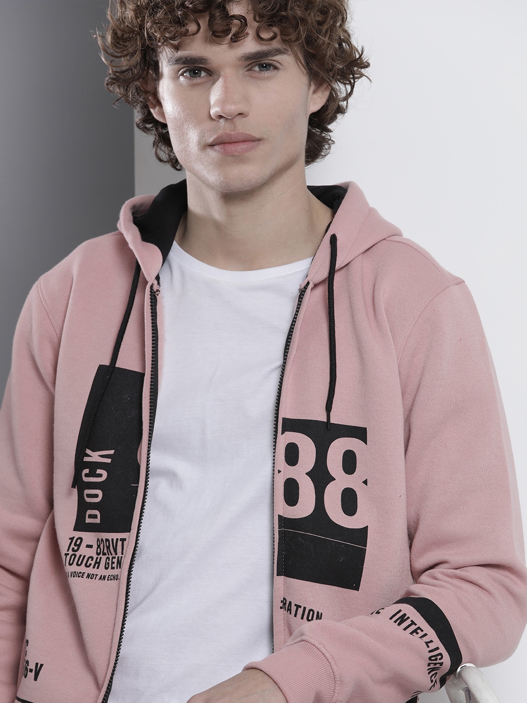 

The Indian Garage Co Men Pink Printed Hooded Sweatshirt