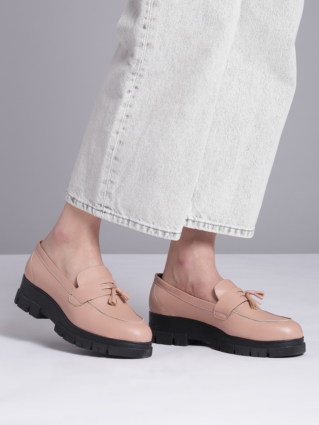 

Roadster Women Dusty Rose Pink Solid Loafers