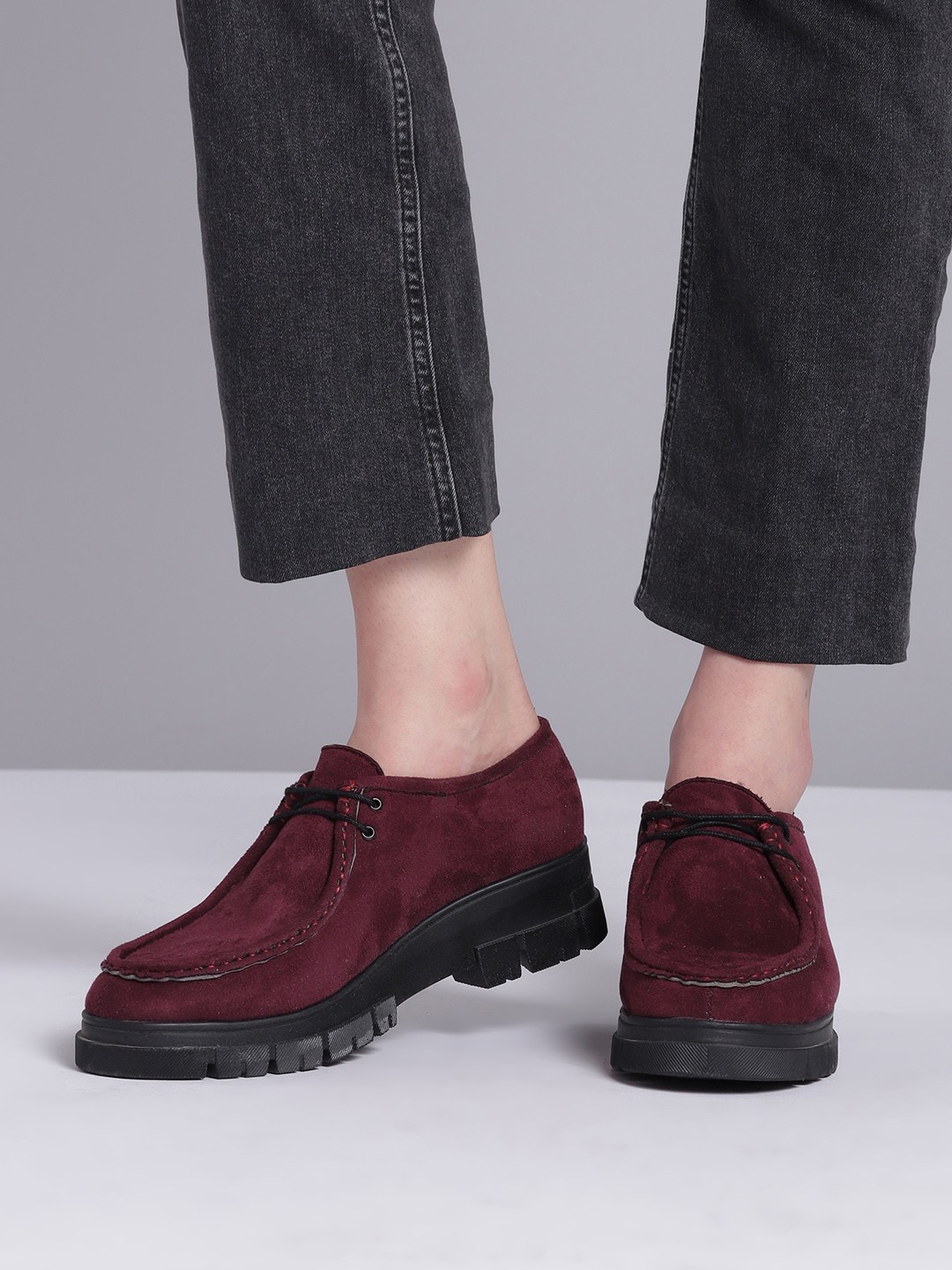 

Roadster Women Maroon Solid Suede Finish Derbys