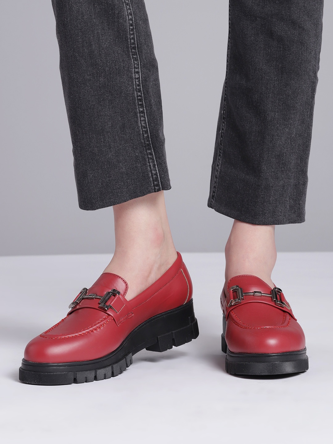 

Roadster Women Red Solid Horsebit Loafers