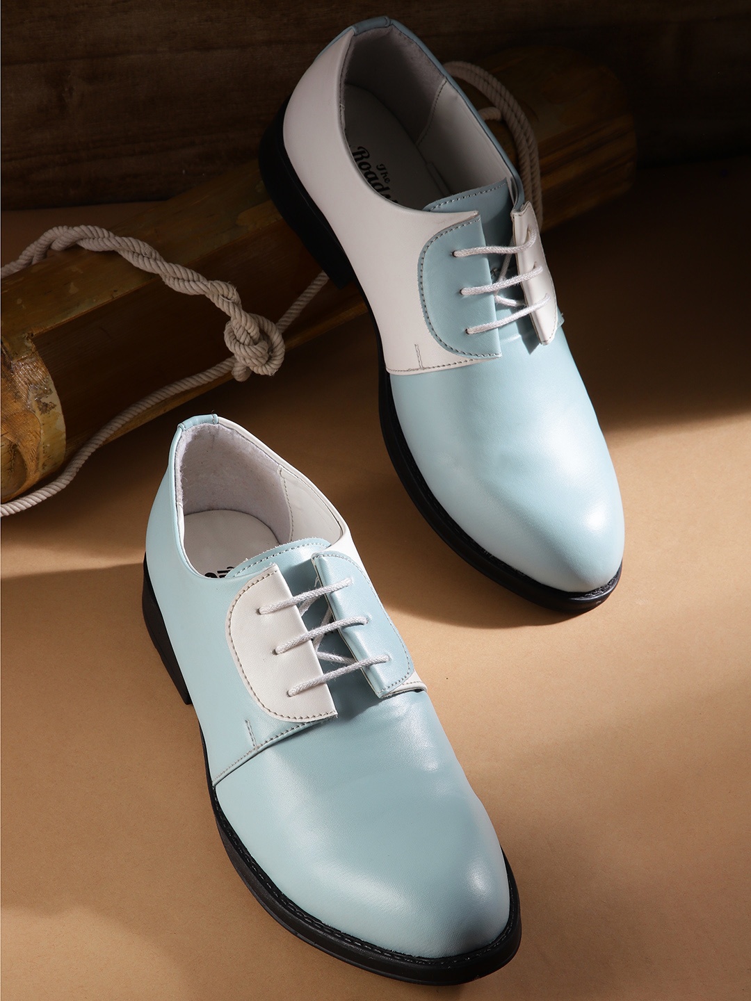 

Roadster Women Blue & White Colourblocked Derbys