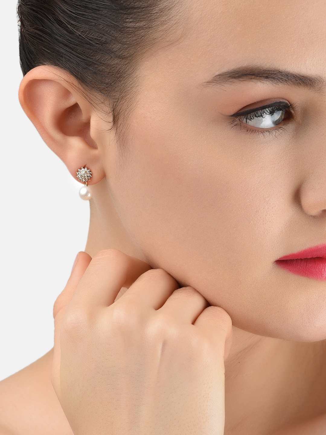 

Zaveri Pearls White Gold-Plated Freshwater Pearl & Cubic Zirconia Studs Earrings