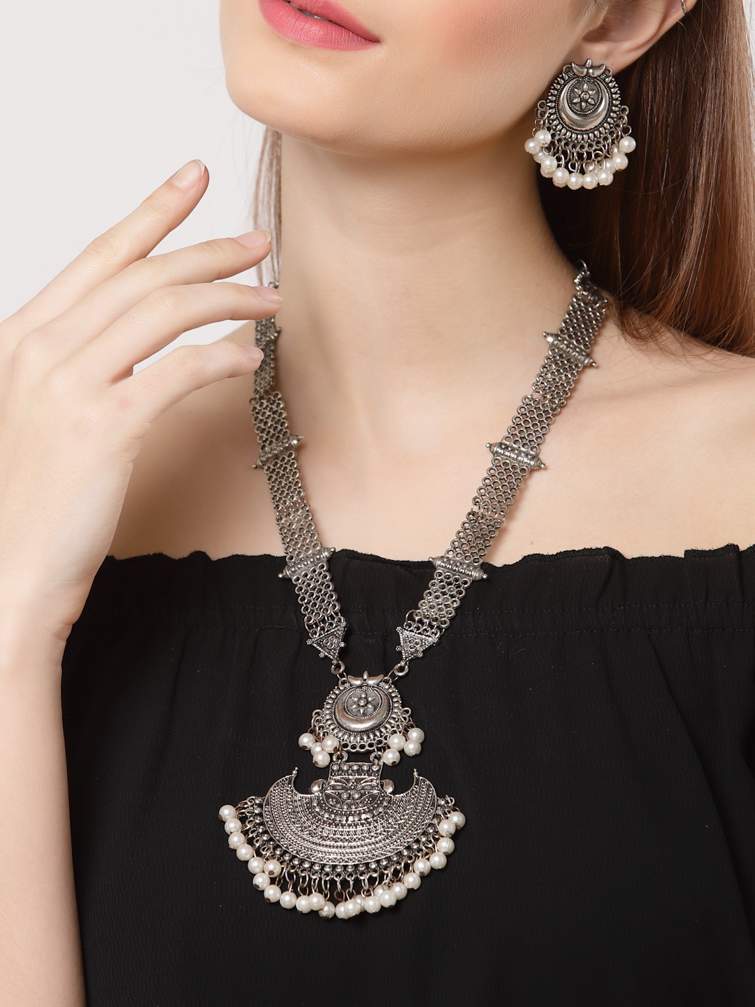 

Shining Diva Oxidised Silver-Plated White Beaded Afghani Chain Jewellery Set