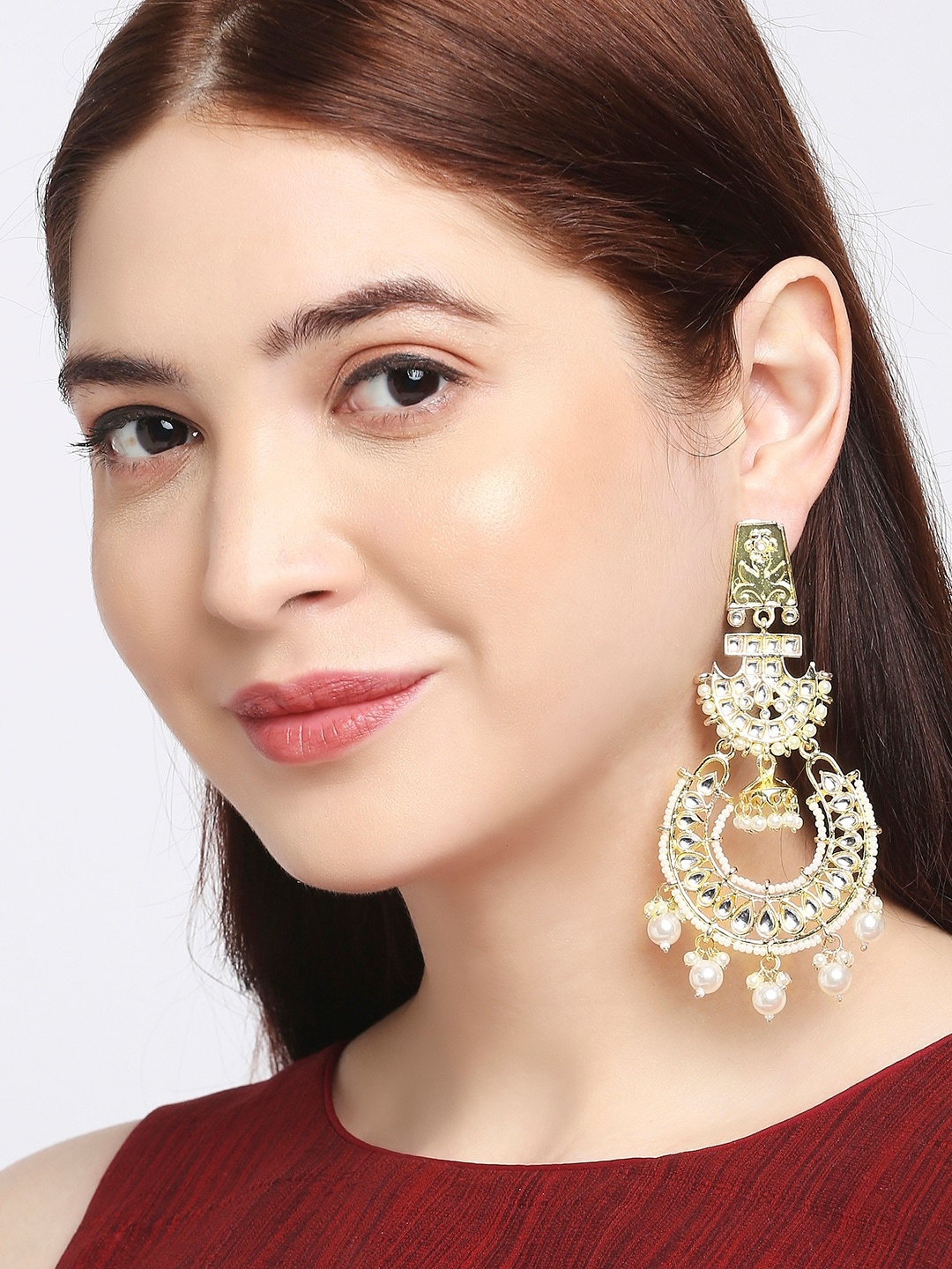 

OOMPH Gold-Toned & White Kundan Studded Pearls Contemporary Chandbalis Earrings