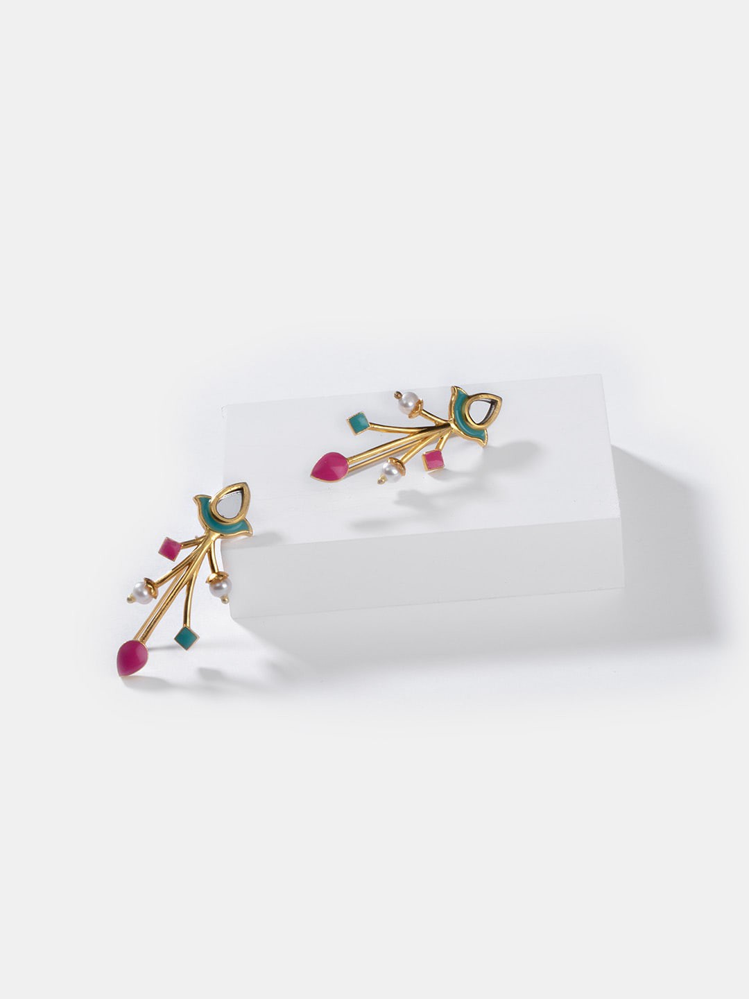 

SHAYA Women Multicolour Pearl Beaded Floral Studd Earrings, Multi