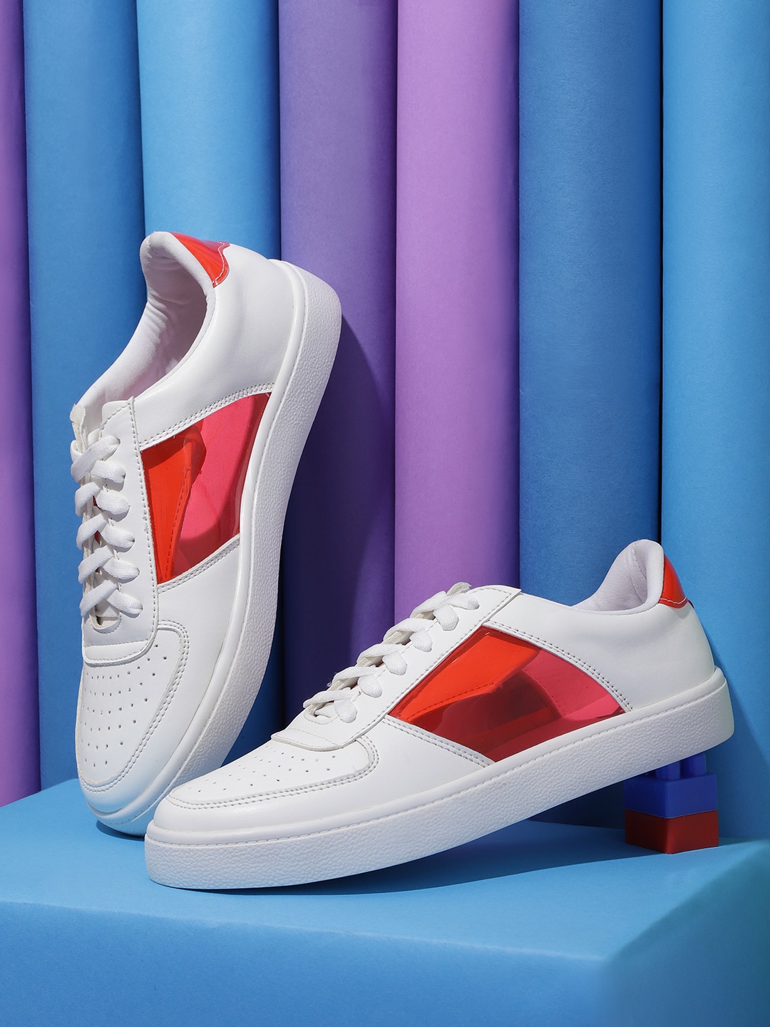 

Kook N Keech Women White & Red Colourblocked Sneakers