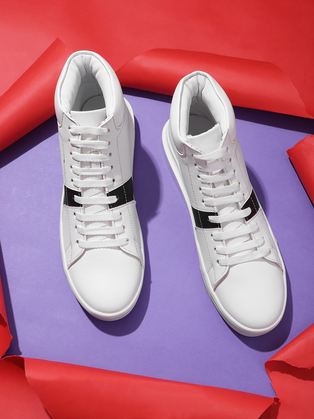 

Kook N Keech Women White & Black Mid-Top Colourblocked Sneakers