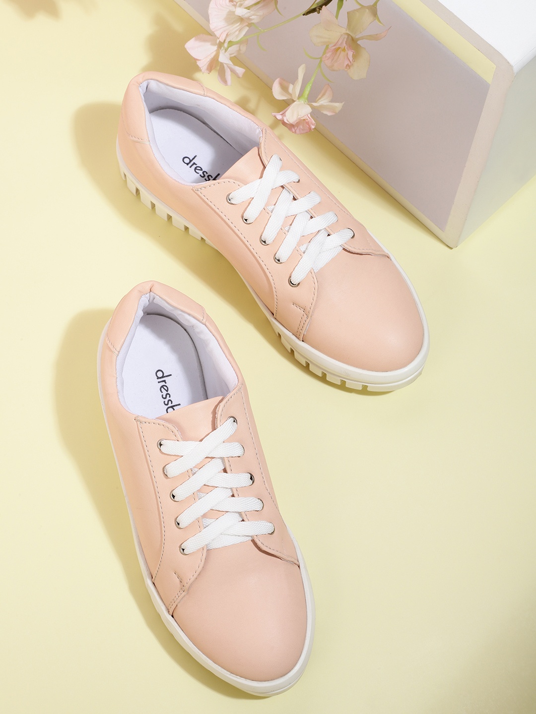

DressBerry Women Peach-Coloured Solid Sneakers