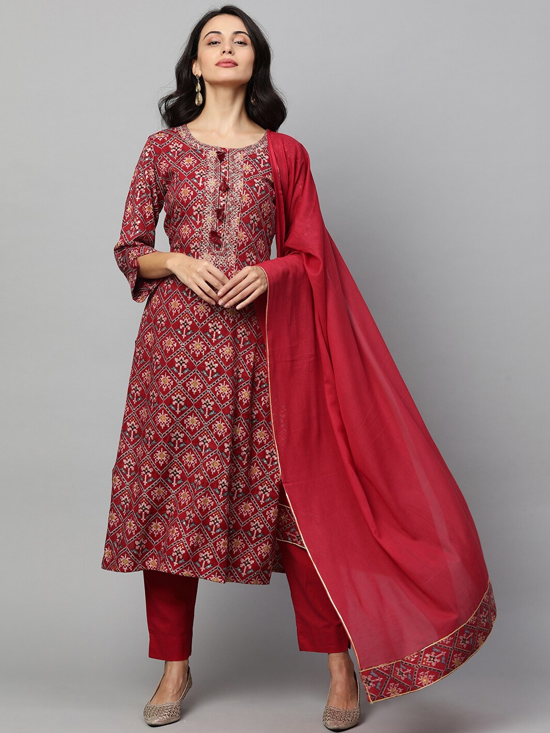 

FASHOR Women Red Printed Regular Kurta with Trousers & Dupatta