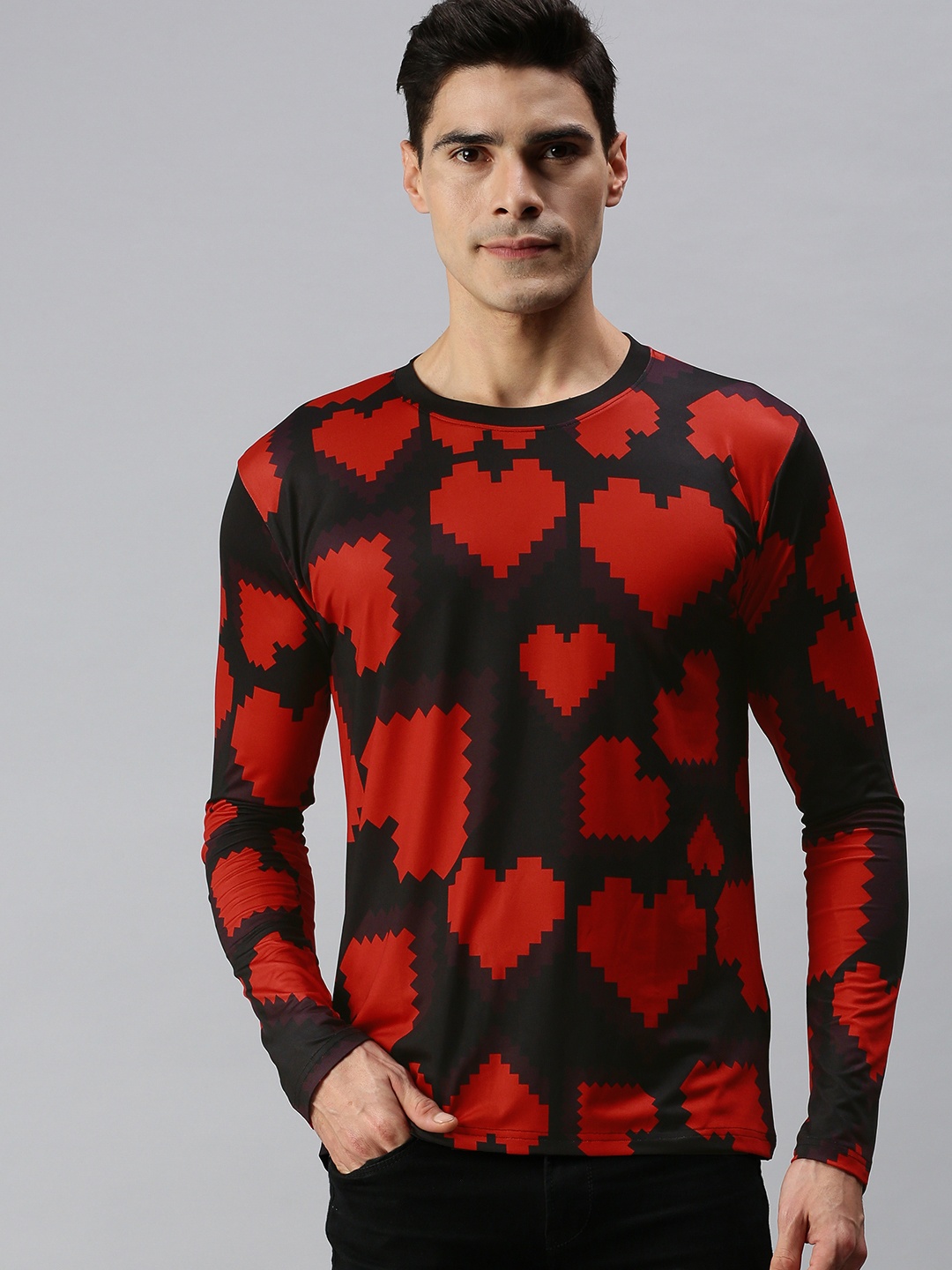 

mezmoda Men Black & Red All Over Hearts Printed Dry-Fit Round Neck T-shirt