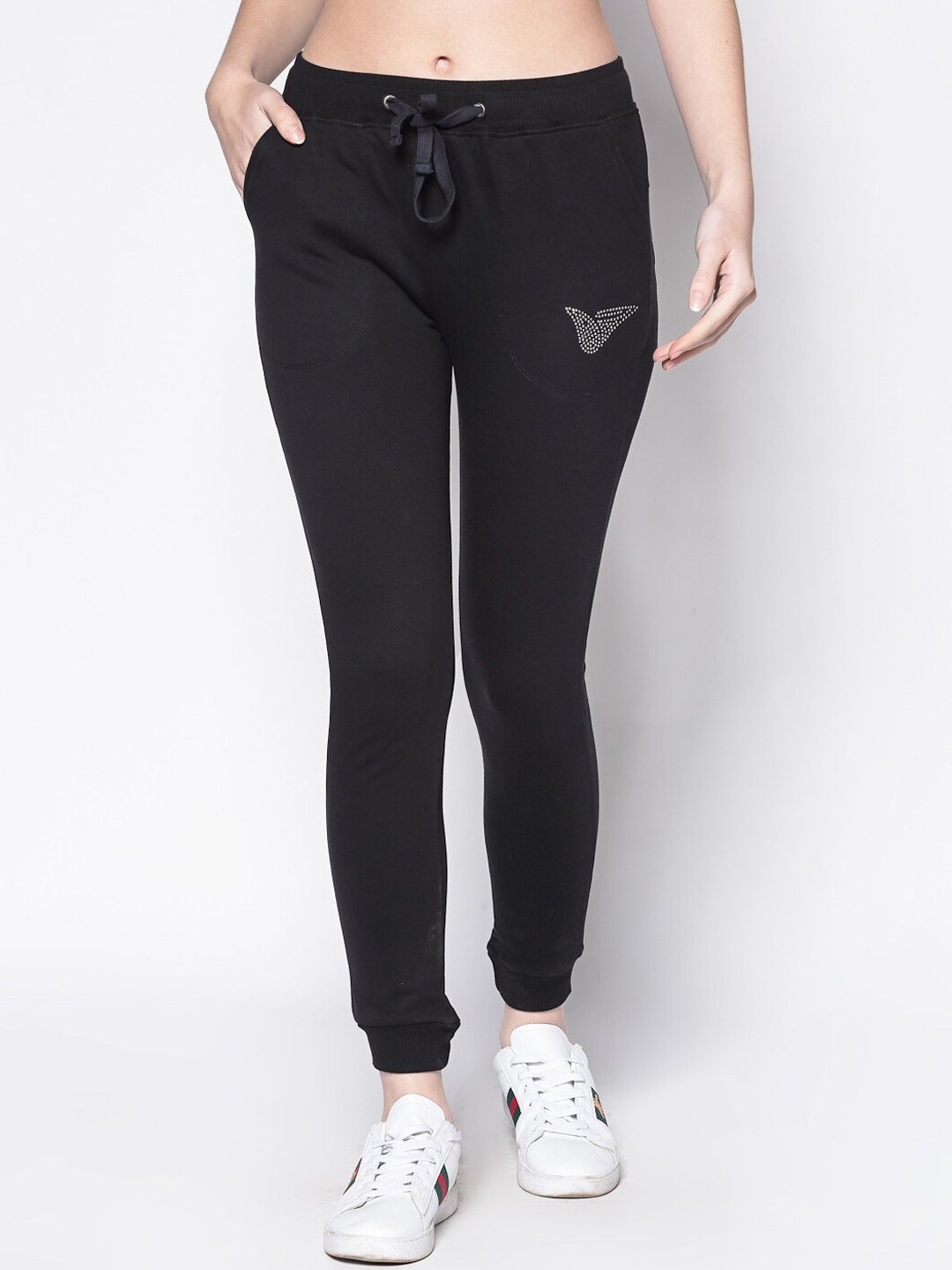 

Sera Women Black Solid Joggers