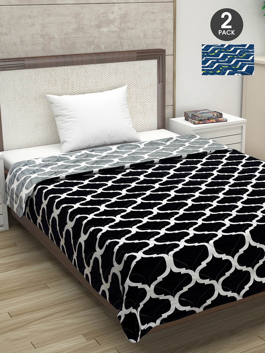 

Divine Casa Navy Blue & Black Set of 2 Geometric Mild Winter 110 GSM Single Bed Comforter