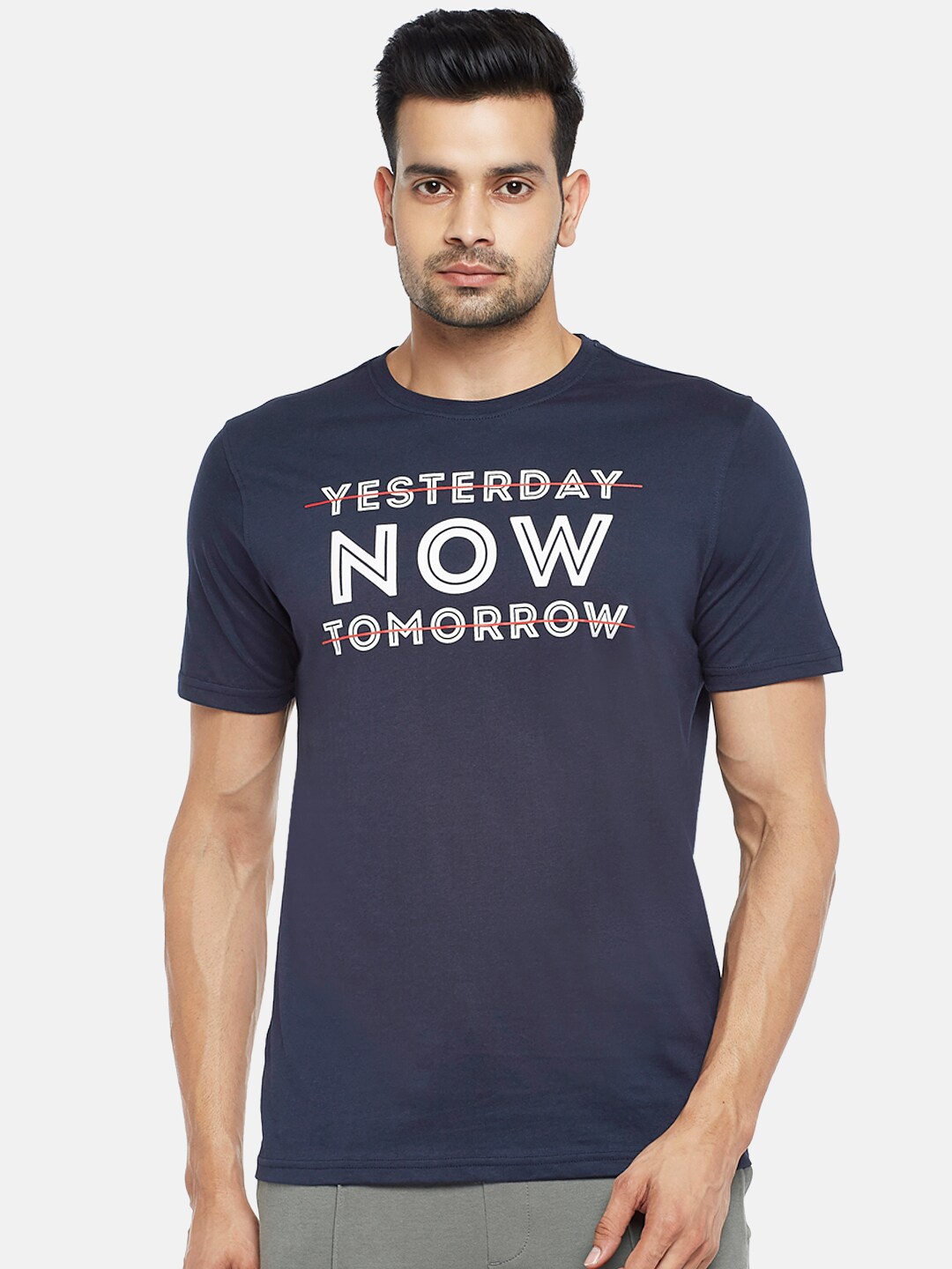 

Ajile by Pantaloons Men Navy Blue Typography Printed Slim Fit Pure Cotton T-shirt