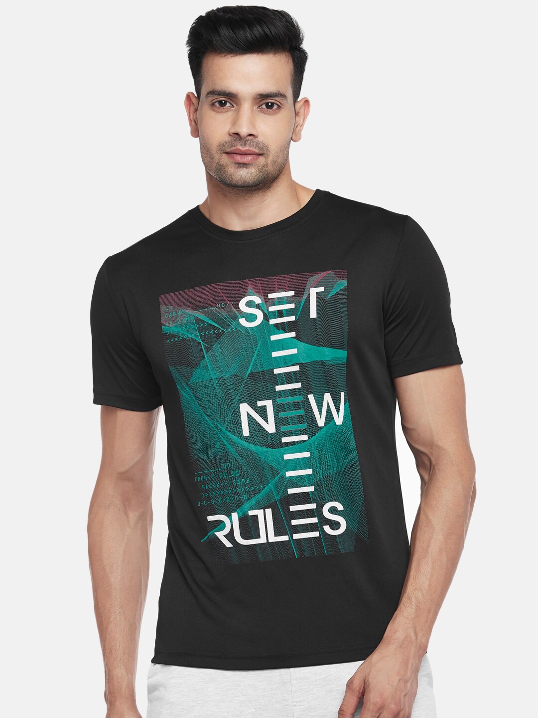 

Ajile by Pantaloons Men Black & Green Printed Slim Fit T-shirt