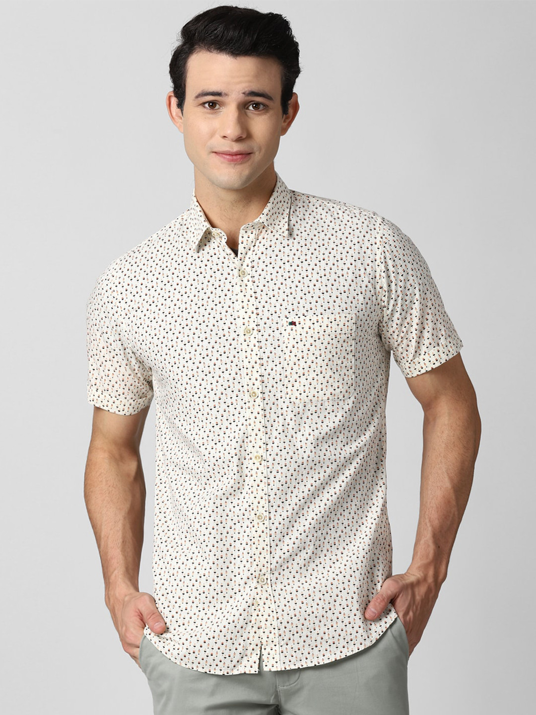 

Peter England Casuals Men Cream-Coloured Slim Fit Opaque Printed Pure Cotton Casual Shirt