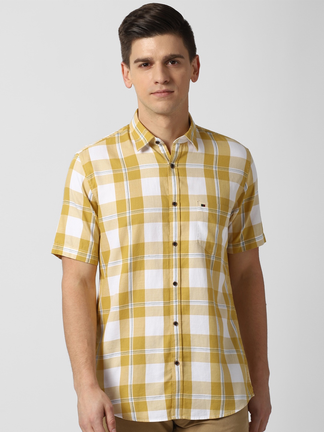 

Peter England Casuals Men Yellow Slim Fit Buffalo Checks Opaque Pure Cotton Casual Shirt