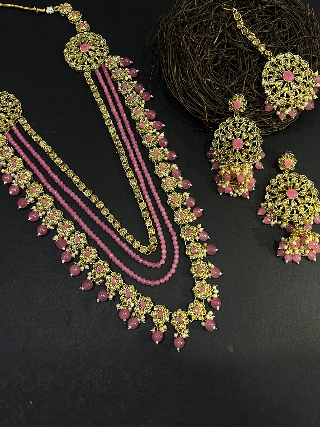 

ASMITTA JEWELLERY Women Pink Beaded Gold-Toned Stone-Studded Gold-Plated Jewellery Set