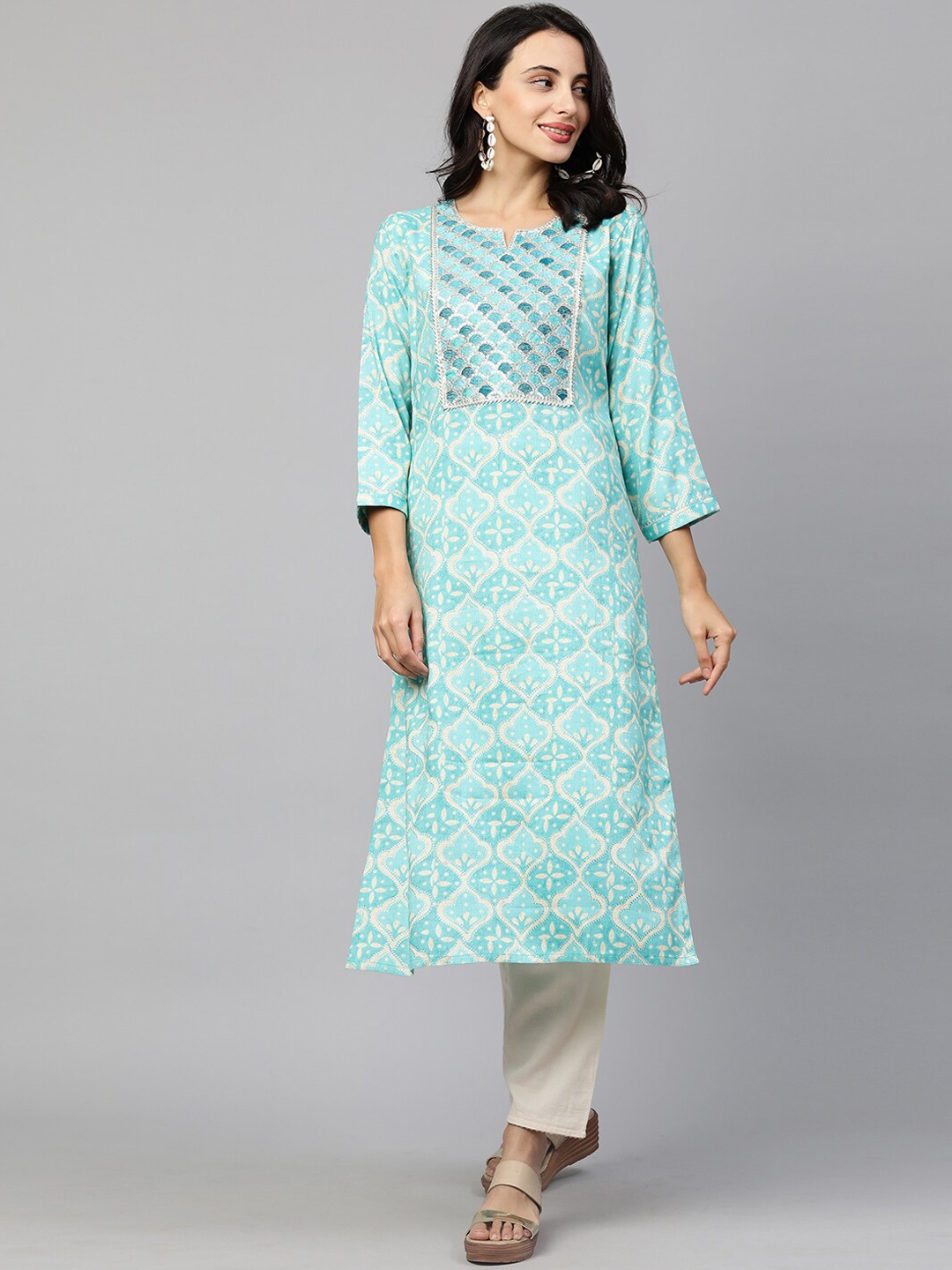 

FASHOR Women Blue & Off-White Ethnic Motifs Screen Printed Sequinned Straight Kurta