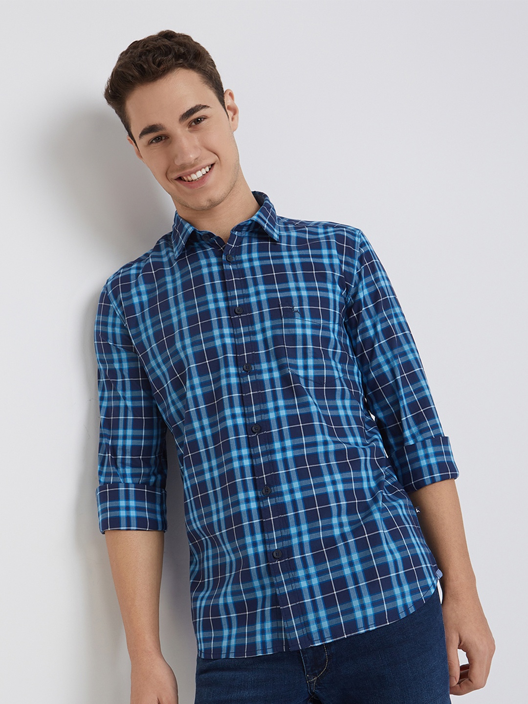 

Parx Men Blue Slim Fit Checked Casual Shirt