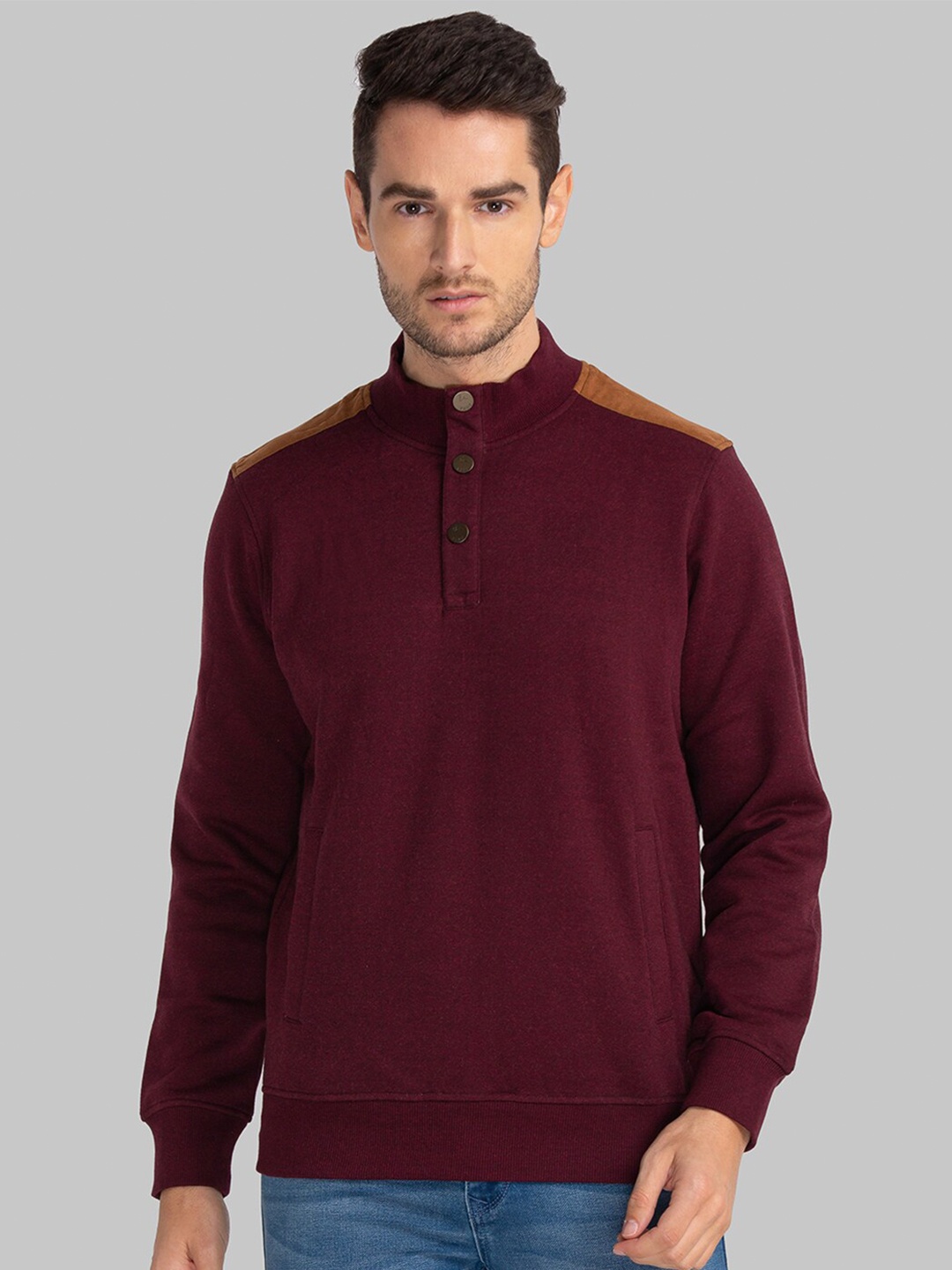 

Parx Men Maroon Solid Sweatshirt