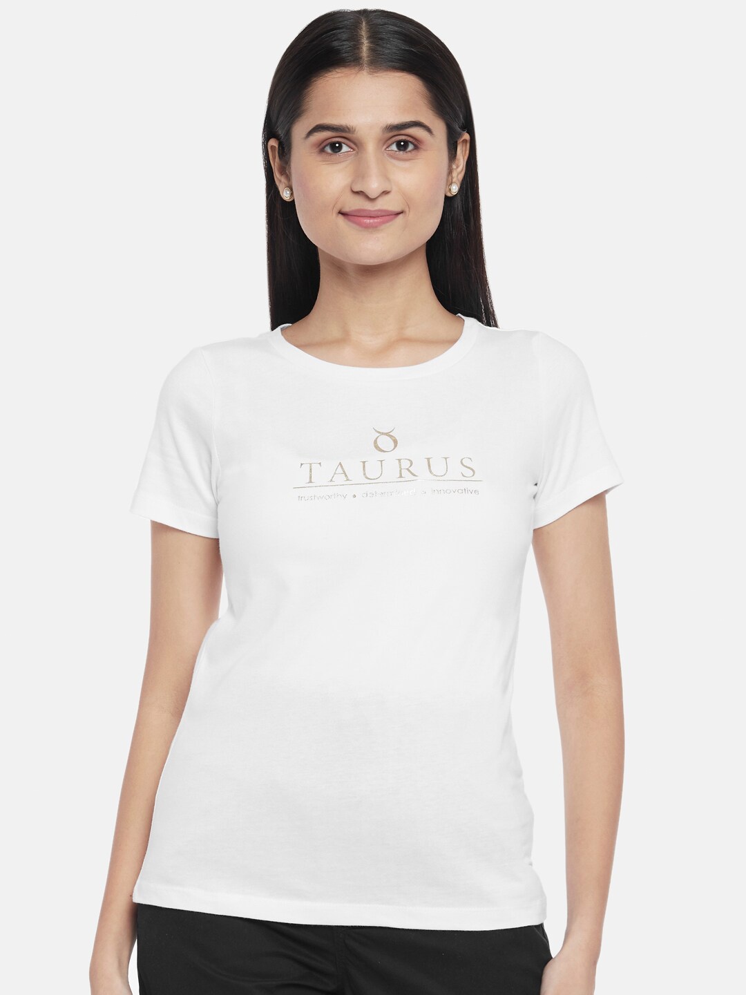 

Honey by Pantaloons Women White & Gold-Toned Typography Printed Pure Cotton T-shirt