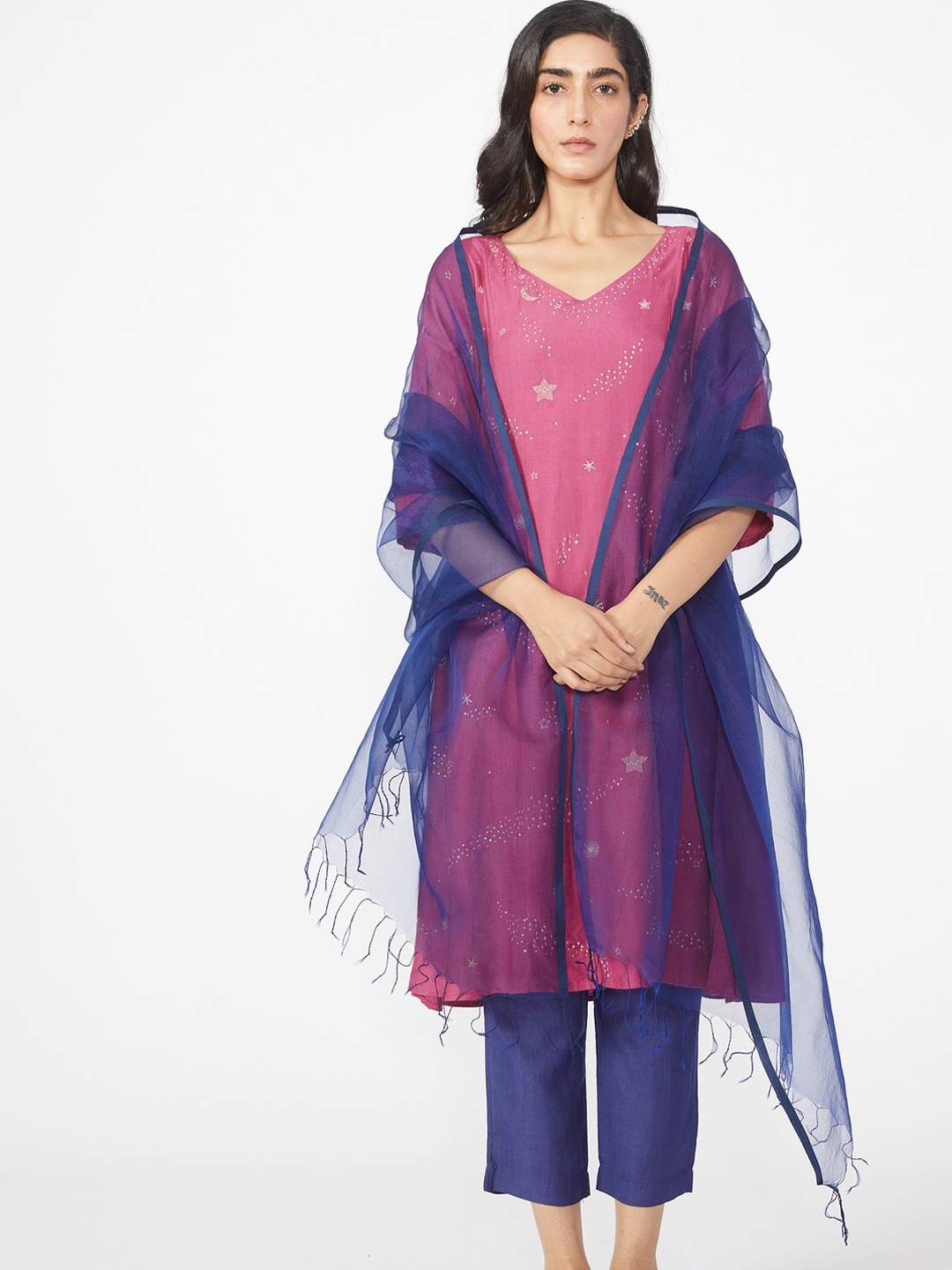 

OKHAI Women Pink & Navy Blue Embroidered Kurta with Trousers & Dupatta