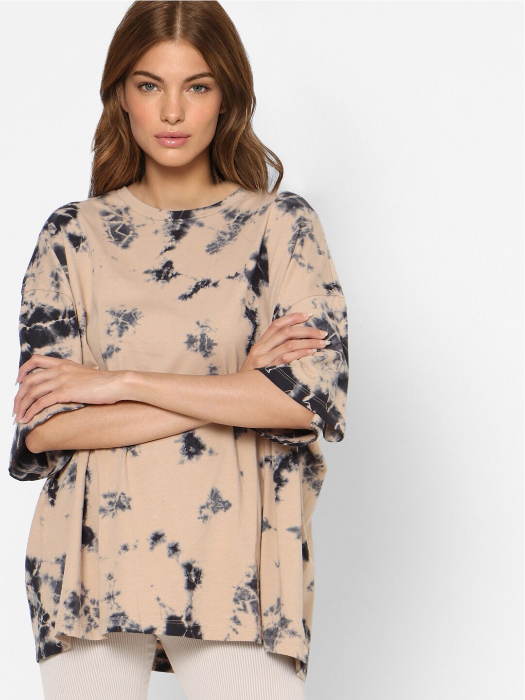 

ONLY Women Beige & Black Tie and Dye Printed OversizedCotton T-shirt