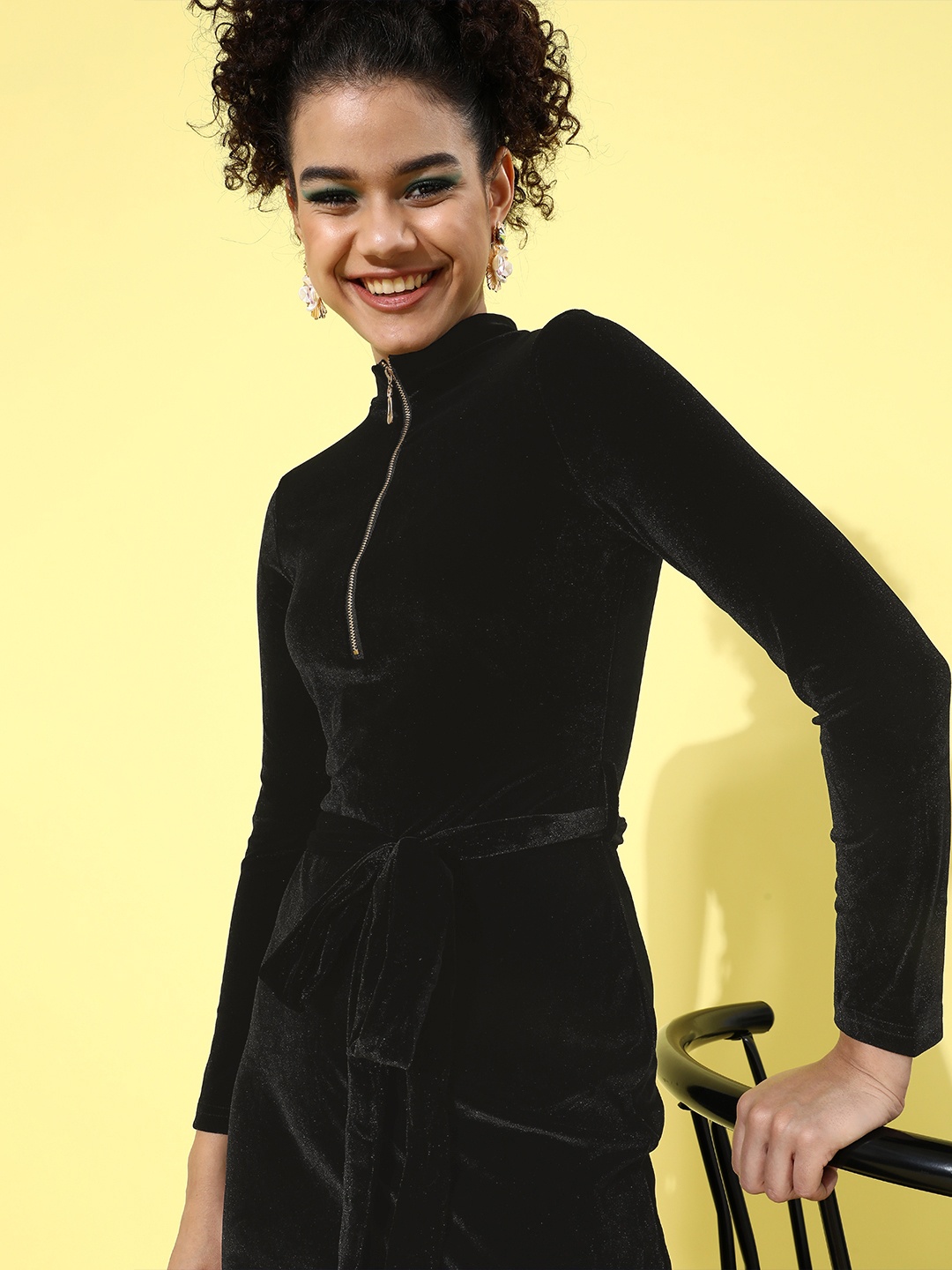 

iki chic Women Stylish Black Solid Velvet Dress