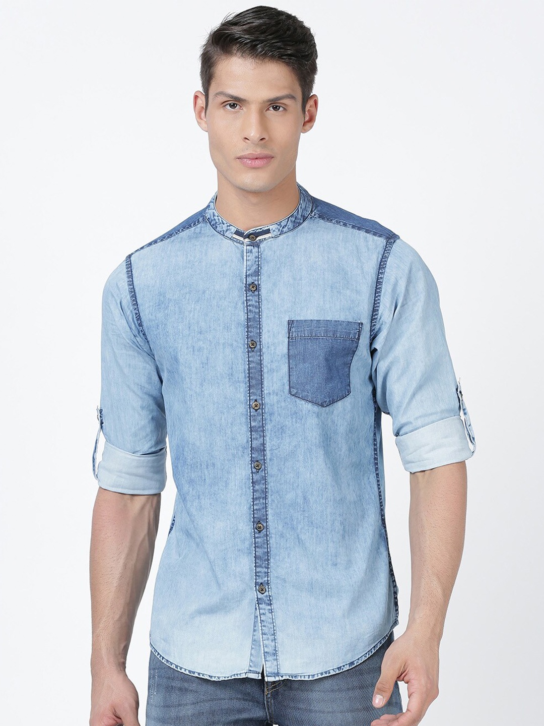 

Llak Jeans Men Blue Slim Fit Faded Opaque Faded Casual Shirt