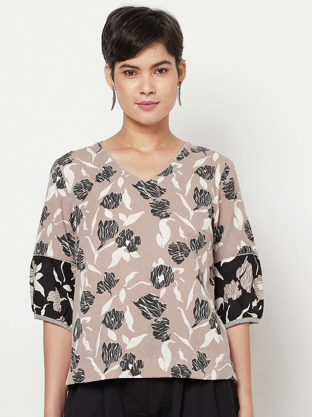 

Fabindia Grey & Black Floral Linen Regular Top