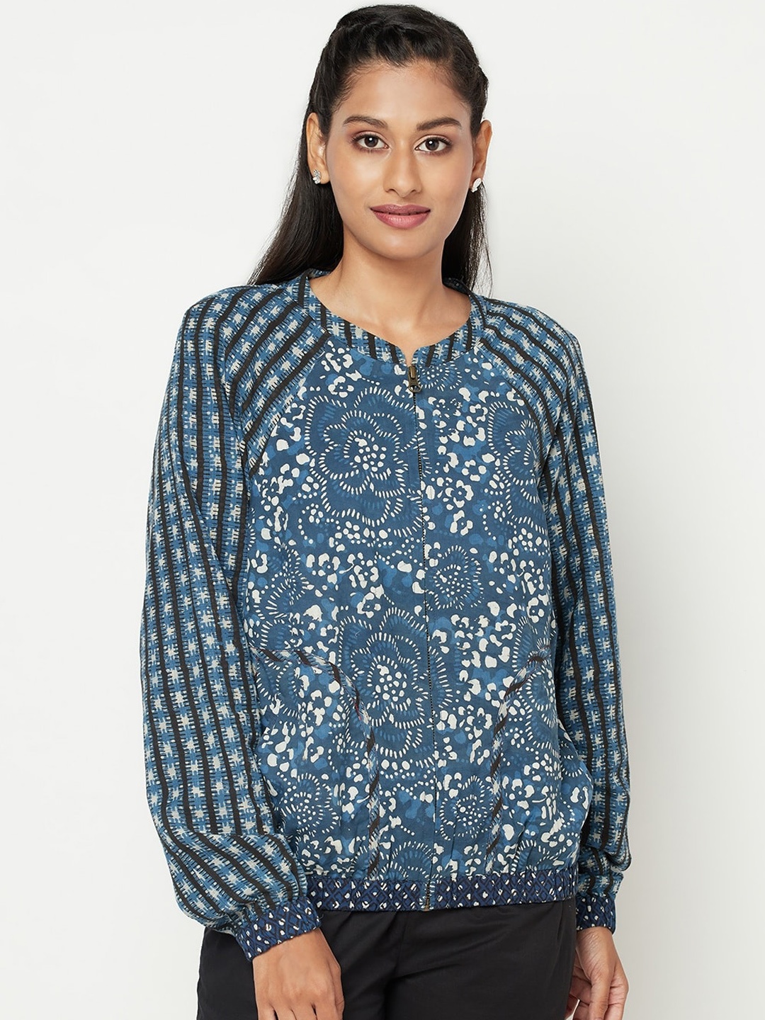 

Fabindia Women Navy Blue Longline Cotton Tailored Jacket