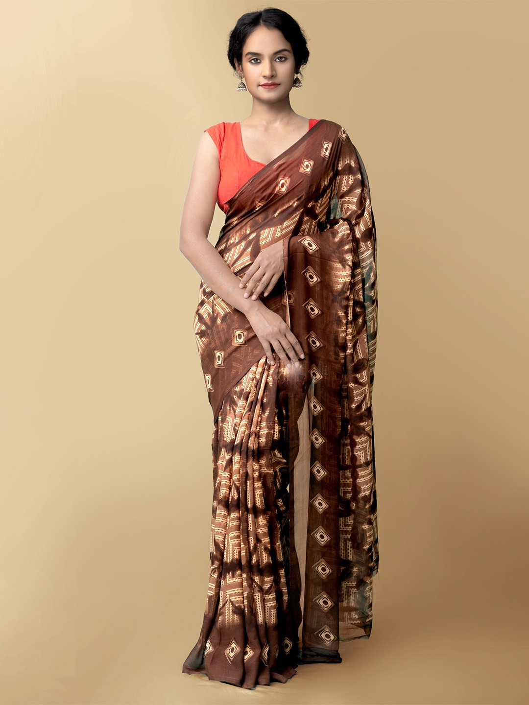 

Unnati Silks Women Brown & Cream-Coloured Printed Art Chiffon Saree