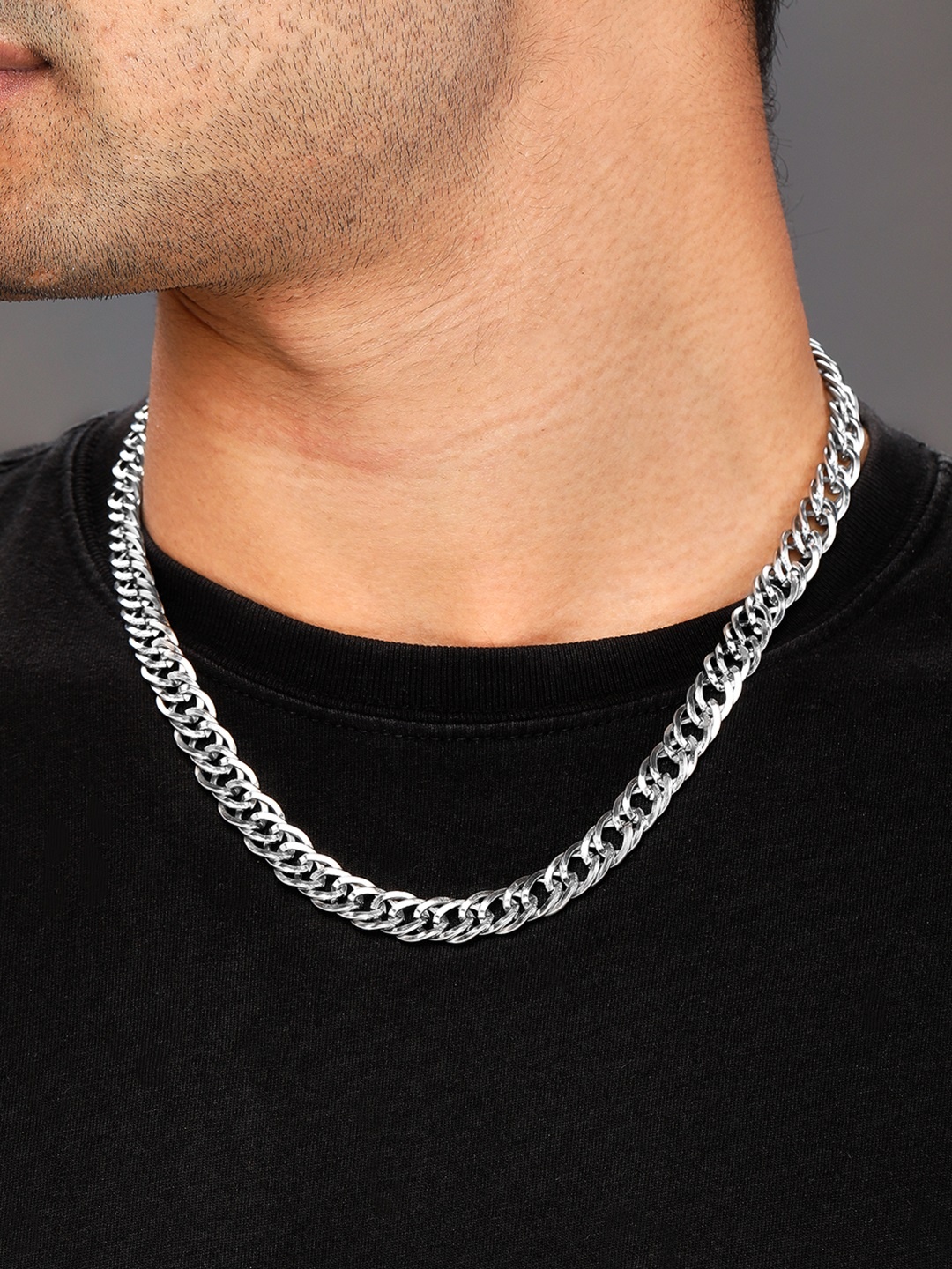 

The Roadster Lifestyle Co Men Silver-Toned Silver-Plated Chain