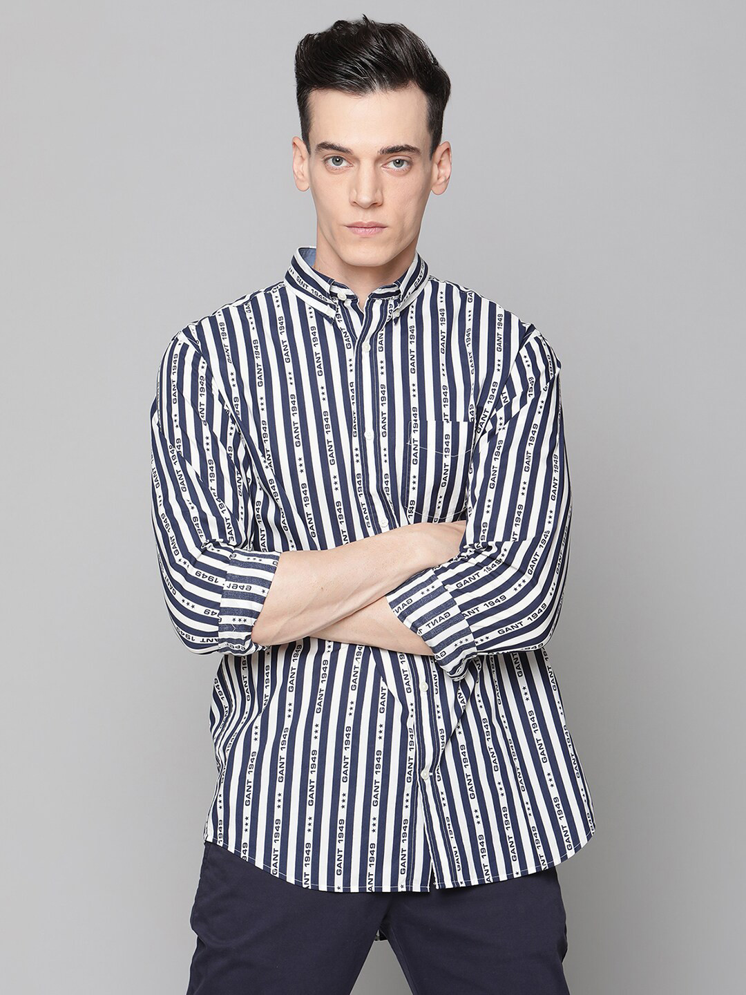 

GANT Men Blue Slim Fit Opaque Striped Casual Shirt