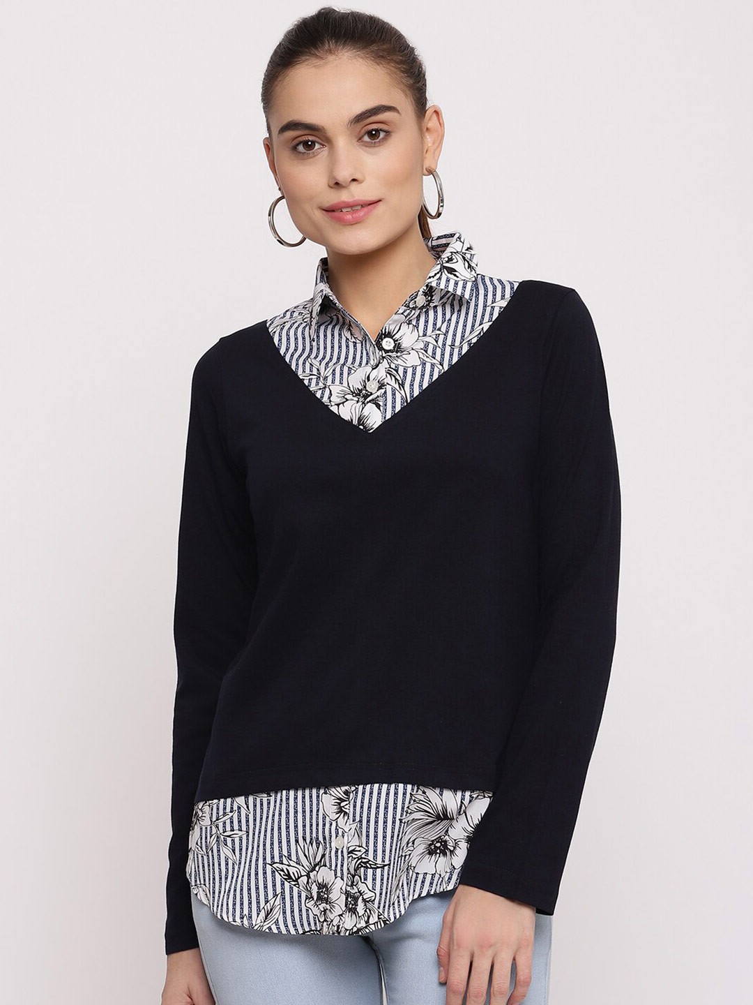 

The Vanca Women Navy Blue Pullover