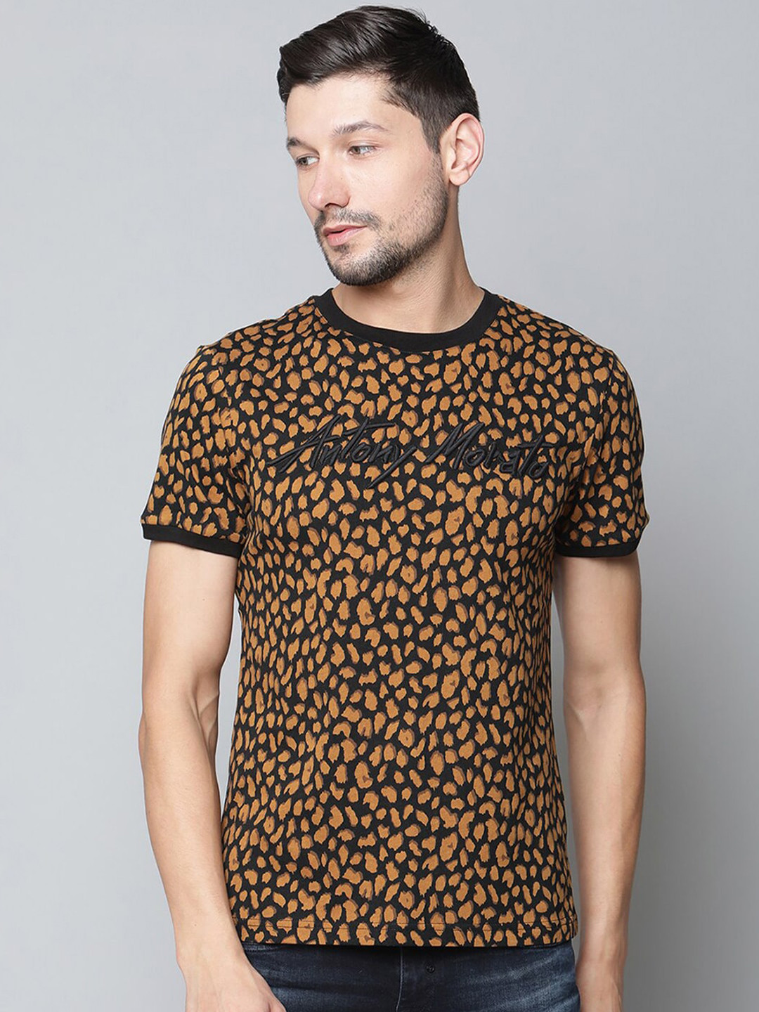 

Antony Morato Men Black & Brown Printed Slim Fit T-shirt