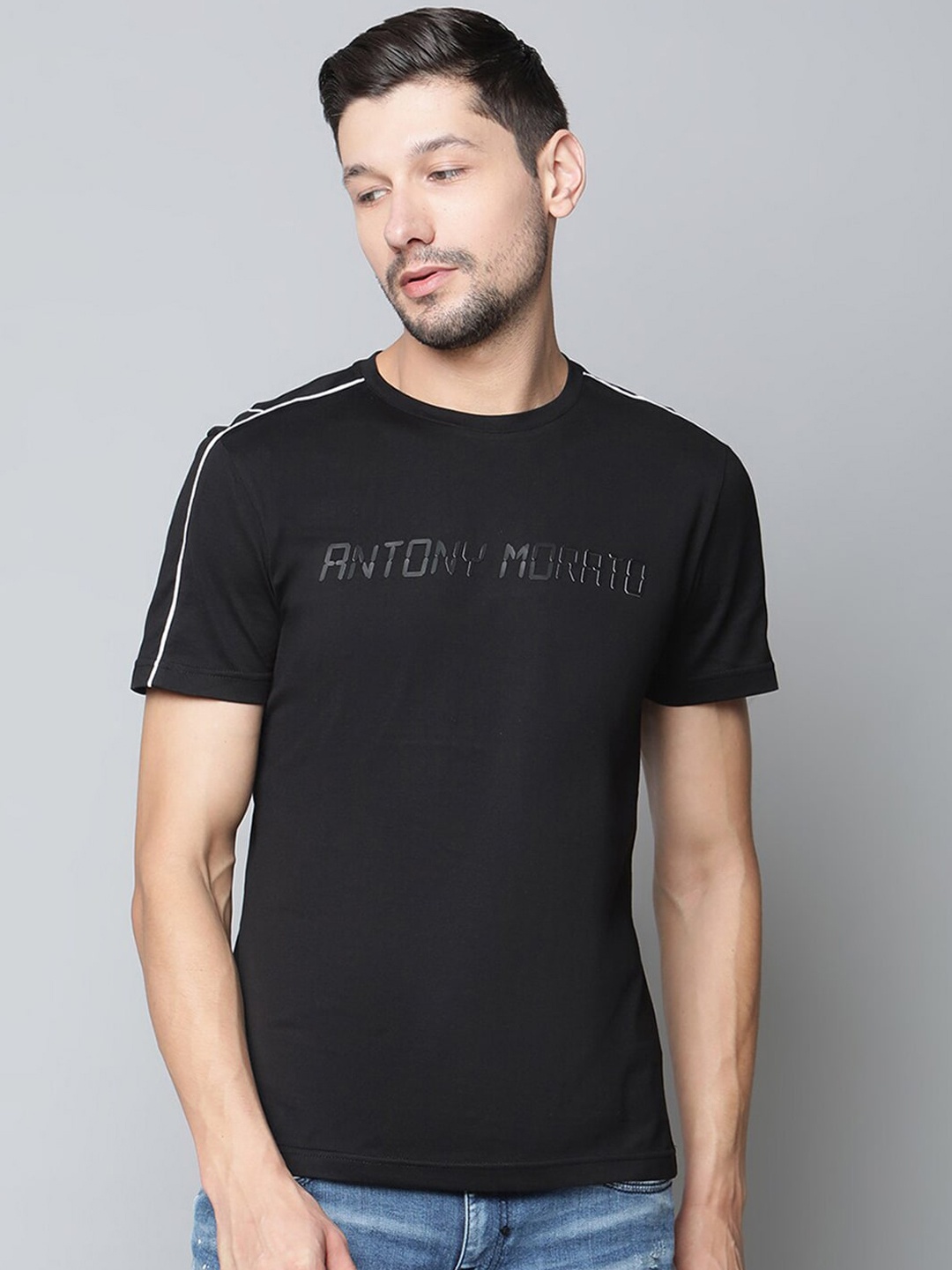 

Antony Morato Men Black Typography Printed Slim Fit T-shirt