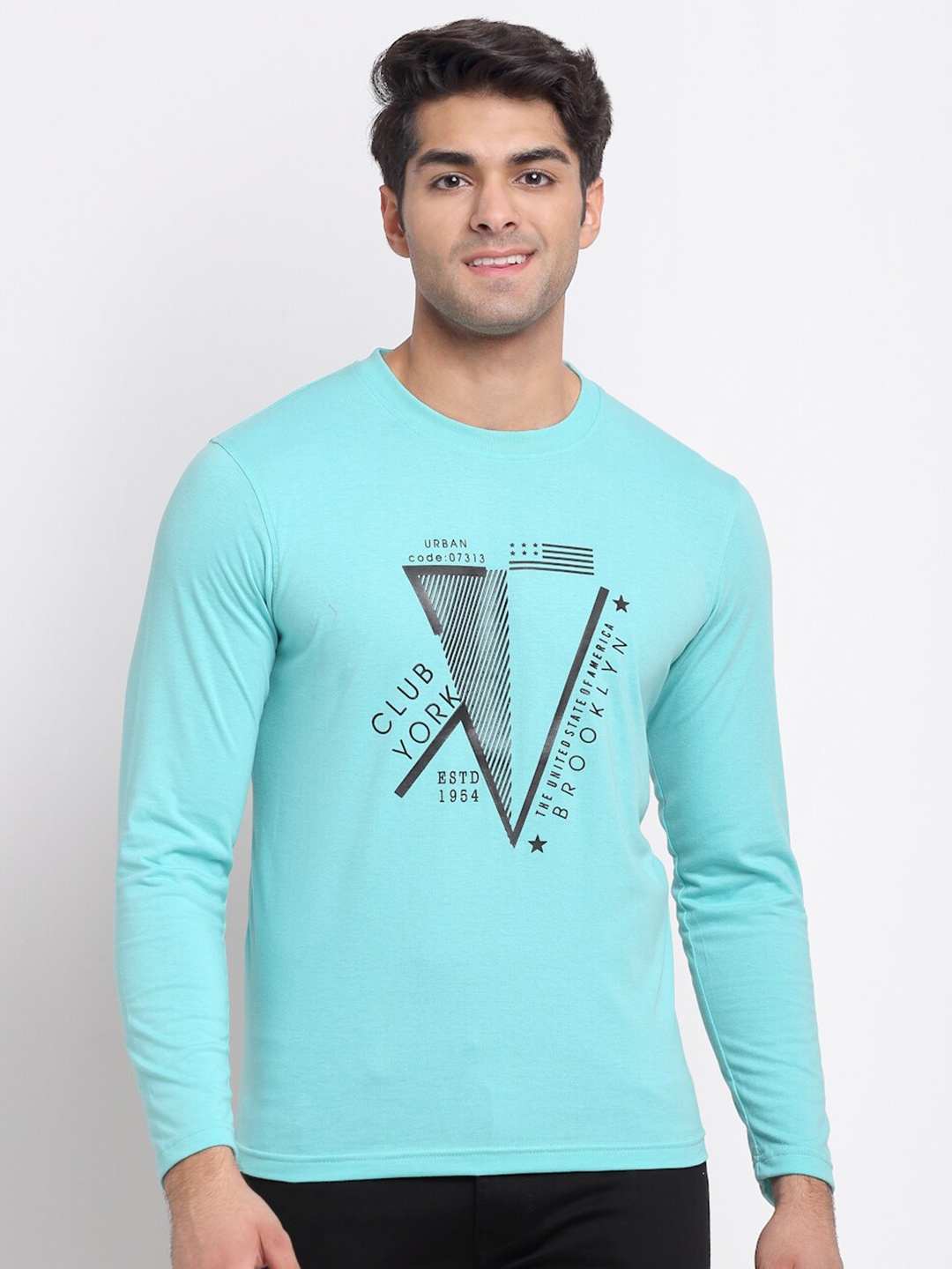 

Club York Men Turquoise Blue Typography Printed Raw Edge T-shirt