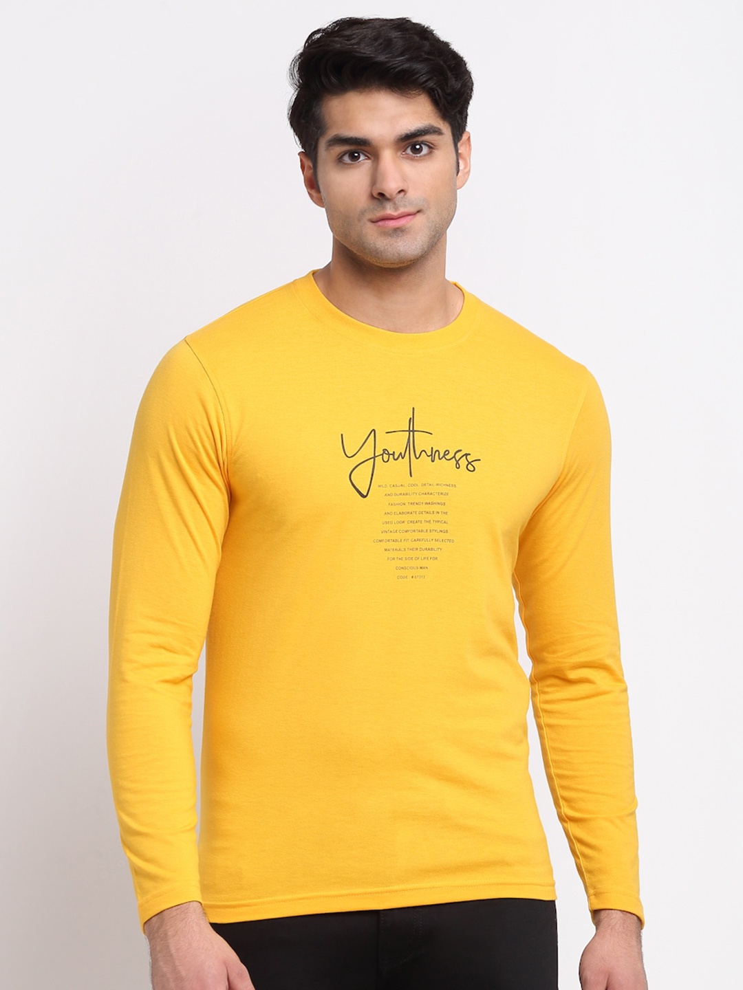 

Club York Men Yellow & Black Typography Printed T-shirt