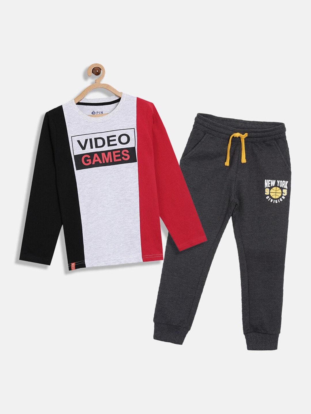 

3PIN Boys Grey & White Printed Sweatshirt with Joggers