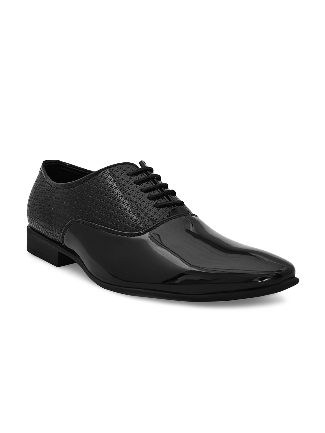 

San Frissco Men Black Textured Formal Oxfords