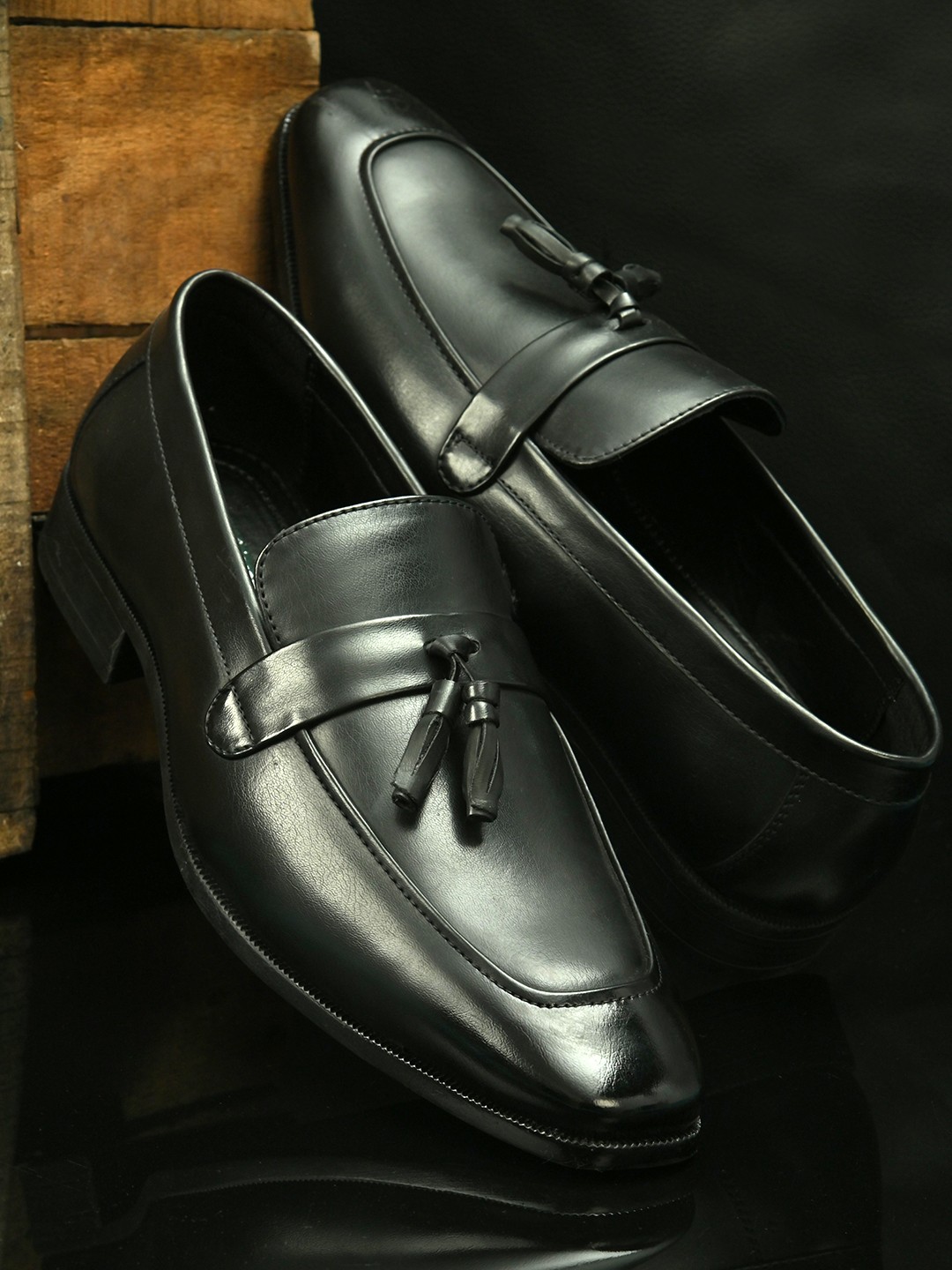 

San Frissco Men Black Faux Leather Formal Loafers