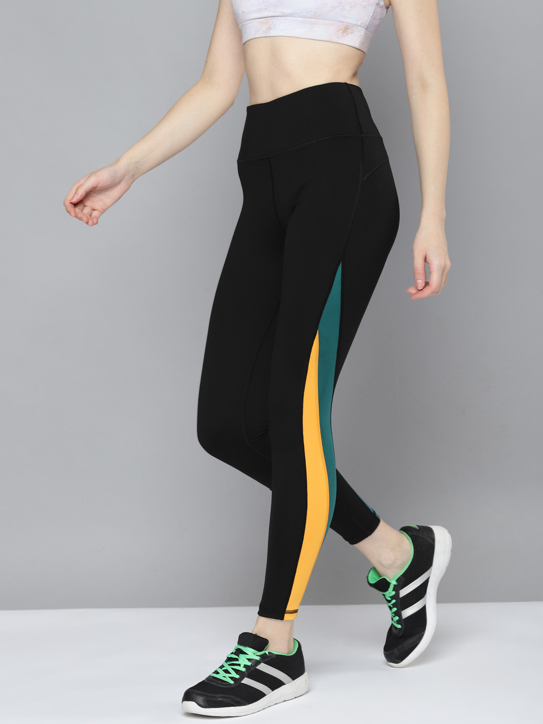 

Fitkin Women Black Solid Rapid Dry Training Tights with Contrast Detail