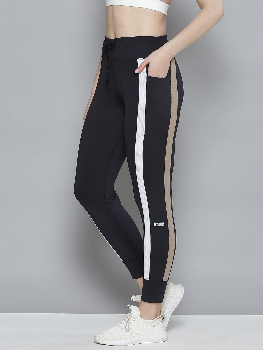 

Fitkin Women Navy Blue Solid Rapid Dry Utility Joggers