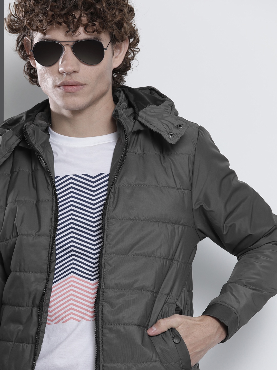 

The Indian Garage Co Men Slim Fit Puffer Jacket with Detachable Hood, Charcoal