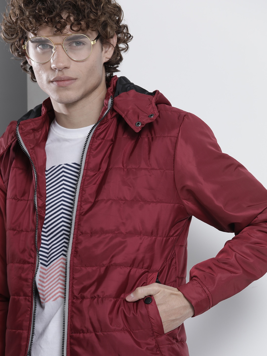 

The Indian Garage Co Men Slim Fit Puffer Jacket with Detachable Hood, Maroon